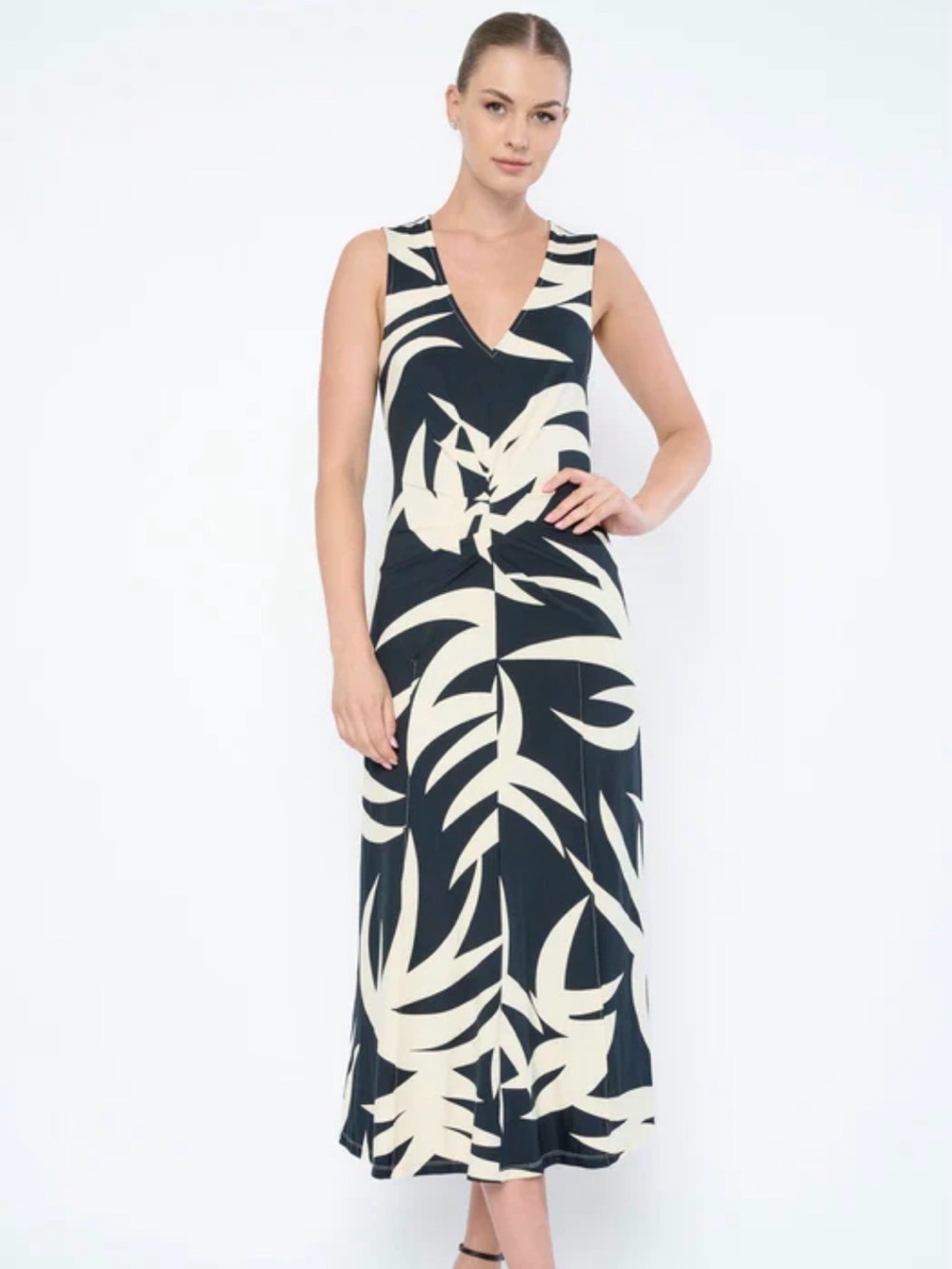 Flora Bea NYC Siva Dress color: Black Pineapple V-Neck Sleeveless Maxi Dress
